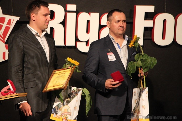 Plašākā pārtikas izstāde Baltijas valstīs «Riga Food 2014» notiek no 4. līdz 7. septembrim. Vairāk informācijas www.bt1.lv Plašākā pārtikas izstāde Baltijas valstīs «Riga Food 2014» notiek no 4. līdz 7. septembrim. Vairāk informācijas www.bt1.lv 133065