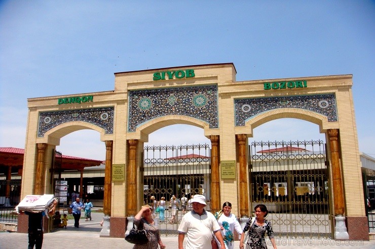 Samarkandas tirgus vārti. 136684