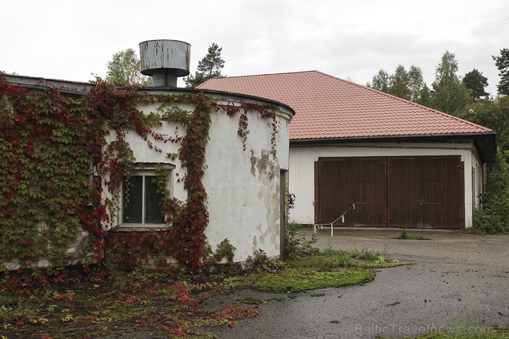 Savulaik tik populārā restorāna Sēnīte ēkas Vidzemes šosejā pie pagrieziena uz Murjāņiem pamazām pārvēršas par graustiem Savulaik tik populārā restorāna Sēnīte ēkas Vidzemes šosejā pie pagrieziena uz Murjāņiem pamazām pārvēršas par graustiem 137038