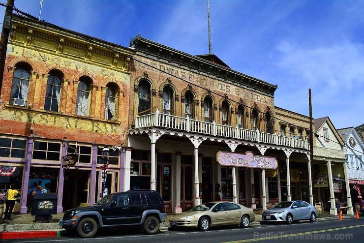 Virginia City ir atgriešanās tālā pagātnē un pirmais ieskats Mežonīgo Rietumu laikos. 19. gs. otrajā pusē te tika atklātas bagātīgas zelta un sudraba Virginia City ir atgriešanās tālā pagātnē un pirmais ieskats Mežonīgo Rietumu laikos. 19. gs. otrajā pusē te tika atklātas bagātīgas zelta un sudraba 142930