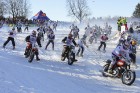 Blakus Cēsu pilsdrupām aizvadītas Red Bull Twitch’n’Ride skijoringa sacensības 12