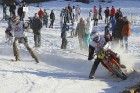 Blakus Cēsu pilsdrupām aizvadītas Red Bull Twitch’n’Ride skijoringa sacensības 45