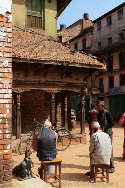 Pilsēta pilsētā. Senā Bhaktapur pilsēta nu jau ieskauta Nepālas galvaspilsētas Kathmandu ietvaros. Bhaktapur, Nepāla Pilsēta pilsētā. Senā Bhaktapur pilsēta nu jau ieskauta Nepālas galvaspilsētas Kathmandu ietvaros. Bhaktapur, Nepāla 143959