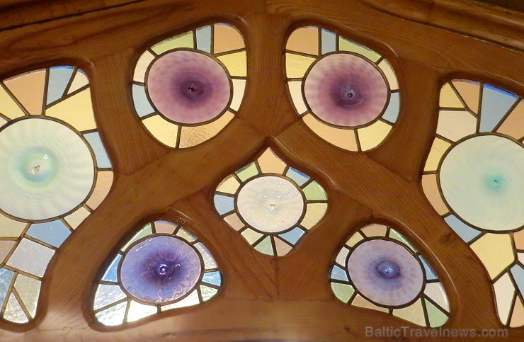 Izjūti arhitekta Antorio Gaudi veidotās Casa Battló mājas neordināru atmosfēru. Vairāk informācijas: www.catalunya.com Izjūti arhitekta Antorio Gaudi veidotās Casa Battló mājas neordināru atmosfēru. Vairāk informācijas: www.catalunya.com 144606