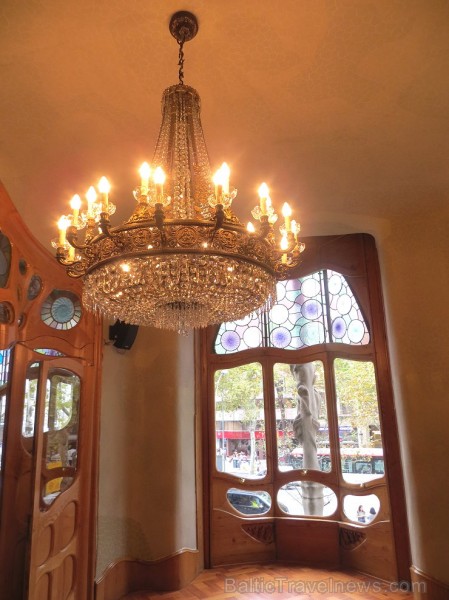 Izjūti arhitekta Antorio Gaudi veidotās Casa Battló mājas neordināru atmosfēru. Vairāk informācijas: www.catalunya.com Izjūti arhitekta Antorio Gaudi veidotās Casa Battló mājas neordināru atmosfēru. Vairāk informācijas: www.catalunya.com 144607