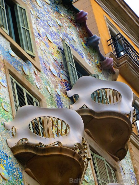 Izjūti arhitekta Antorio Gaudi veidotās Casa Battló mājas neordināru atmosfēru. Vairāk informācijas: www.catalunya.com Izjūti arhitekta Antorio Gaudi veidotās Casa Battló mājas neordināru atmosfēru. Vairāk informācijas: www.catalunya.com 144622