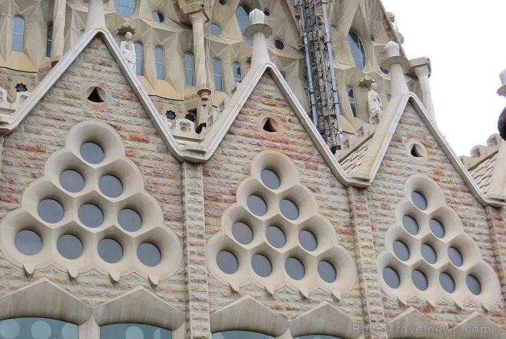 Atklāj, ko slēpj Svētās Ģimenes baznīcas (Sagrada Família) greznas vitrāžas www.sagradafamilia.cat Atklāj, ko slēpj Svētās Ģimenes baznīcas (Sagrada Família) greznas vitrāžas www.sagradafamilia.cat 144988