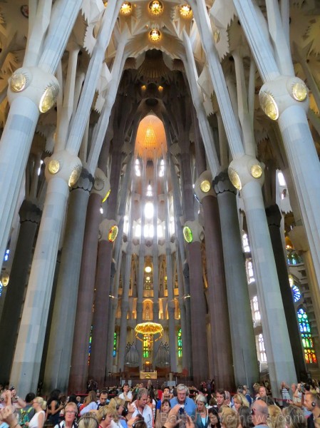 Atklāj, ko slēpj Svētās Ģimenes baznīcas (Sagrada Família) greznas vitrāžas www.sagradafamilia.cat Atklāj, ko slēpj Svētās Ģimenes baznīcas (Sagrada Família) greznas vitrāžas www.sagradafamilia.cat 144997