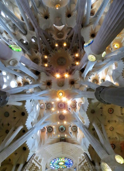 Atklāj, ko slēpj Svētās Ģimenes baznīcas (Sagrada Família) greznas vitrāžas www.sagradafamilia.cat Atklāj, ko slēpj Svētās Ģimenes baznīcas (Sagrada Família) greznas vitrāžas www.sagradafamilia.cat 144998