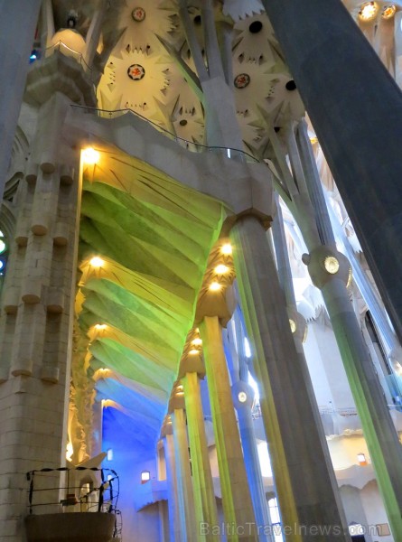 Atklāj, ko slēpj Svētās Ģimenes baznīcas (Sagrada Família) greznas vitrāžas www.sagradafamilia.cat Atklāj, ko slēpj Svētās Ģimenes baznīcas (Sagrada Família) greznas vitrāžas www.sagradafamilia.cat 145013
