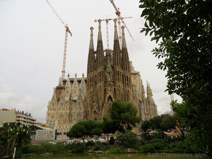 Atklāj, ko slēpj Svētās Ģimenes baznīcas (Sagrada Família) greznas vitrāžas www.sagradafamilia.cat Atklāj, ko slēpj Svētās Ģimenes baznīcas (Sagrada Família) greznas vitrāžas www.sagradafamilia.cat 145022
