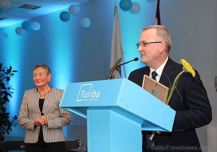 Biznesa augstskola Turība 21.05.2015 pirmo reizi apbalvo septīņus Goda absolventus - www.Turiba.lv. Foto: Santa Kozlova Biznesa augstskola Turība 21.05.2015 pirmo reizi apbalvo septīņus Goda absolventus - www.Turiba.lv. Foto: Santa Kozlova 149965