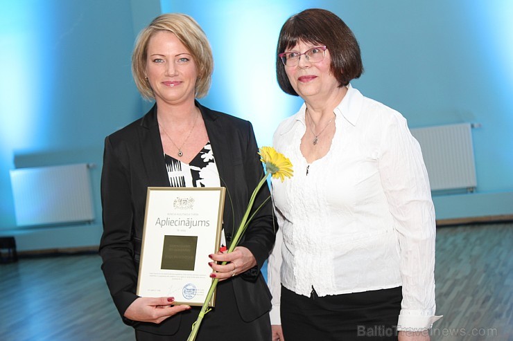 Biznesa augstskola Turība 21.05.2015 pirmo reizi apbalvo septīņus Goda absolventus - www.Turiba.lv. Foto: Santa Kozlova Biznesa augstskola Turība 21.05.2015 pirmo reizi apbalvo septīņus Goda absolventus - www.Turiba.lv. Foto: Santa Kozlova 149970