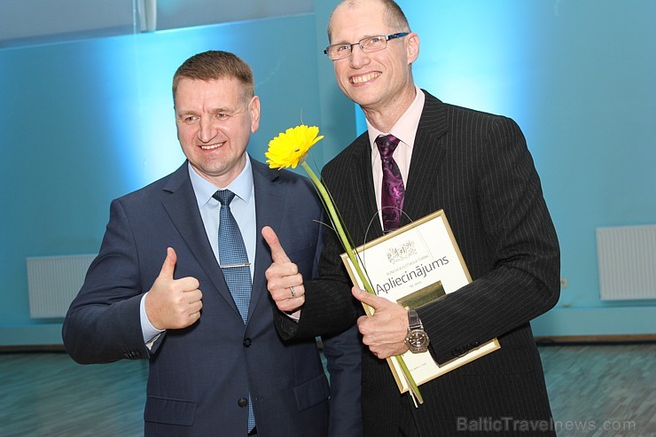 BalticTravelnews.com direktors Aivars Mackevičs un Kuldīgas novada domes deputāts, tūrisma eksperts Artis Gustovskis BalticTravelnews.com direktors Aivars Mackevičs un Kuldīgas novada domes deputāts, tūrisma eksperts Artis Gustovskis 149971