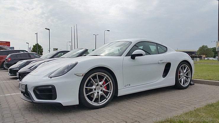 Travelnews.lv redakcija 29.05.2015 izbrauc nelielu Pierīgas maršrutu ar sportisko Porsche Cayman GTS no Porsche.lv Travelnews.lv redakcija 29.05.2015 izbrauc nelielu Pierīgas maršrutu ar sportisko Porsche Cayman GTS no Porsche.lv 150303