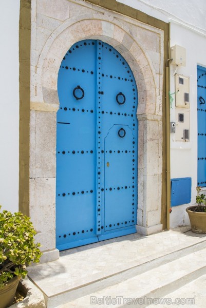 Travelnews.lv redakcija apskata populāro Sidi Bou Said pilsētu Tunisijā 150614
