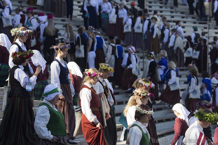 Ziemeļu un Baltijas valstu kori pieskandina Mežaparku 152802