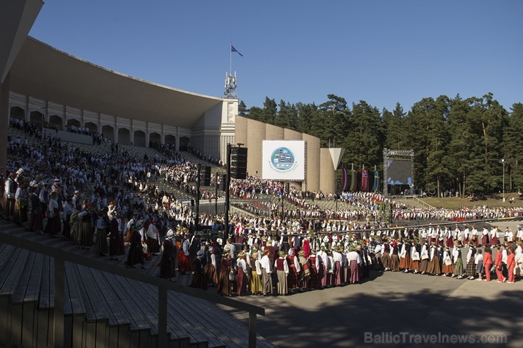 Ziemeļu un Baltijas valstu kori pieskandina Mežaparku 152803