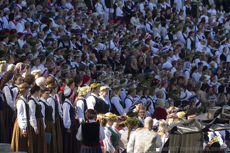 Ziemeļu un Baltijas valstu kori pieskandina Mežaparku 152804