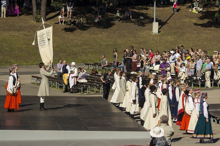 Ziemeļu un Baltijas valstu kori pieskandina Mežaparku 152809