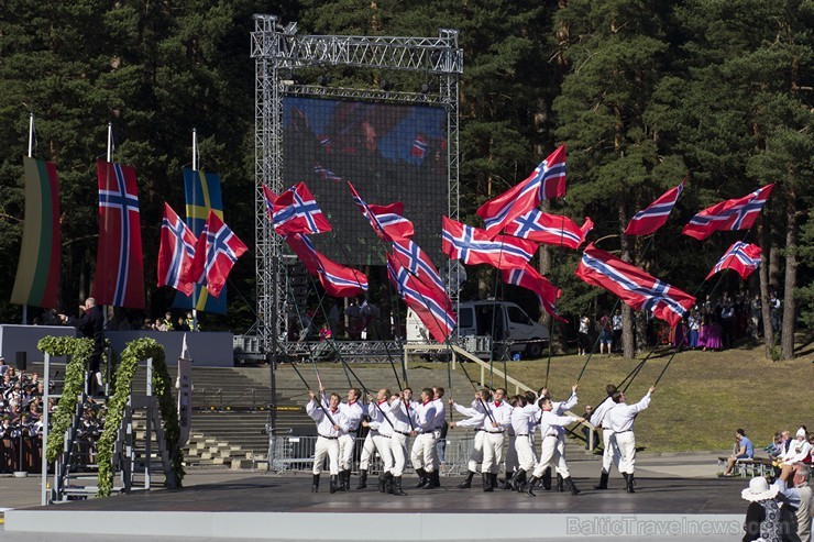 Ziemeļu un Baltijas valstu kori pieskandina Mežaparku 152821