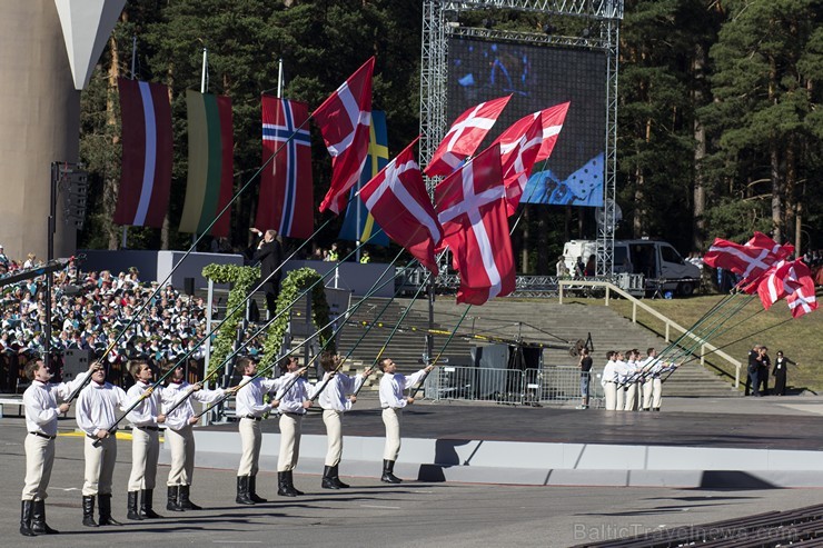 Ziemeļu un Baltijas valstu kori pieskandina Mežaparku 152822