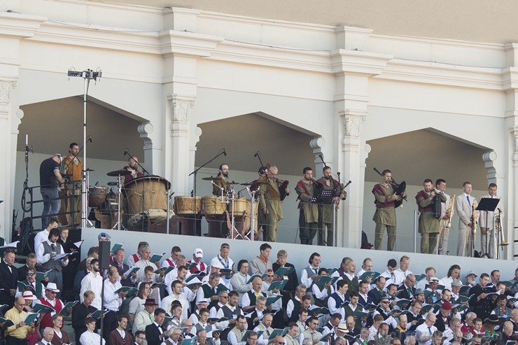 Ziemeļu un Baltijas valstu kori pieskandina Mežaparku 152827