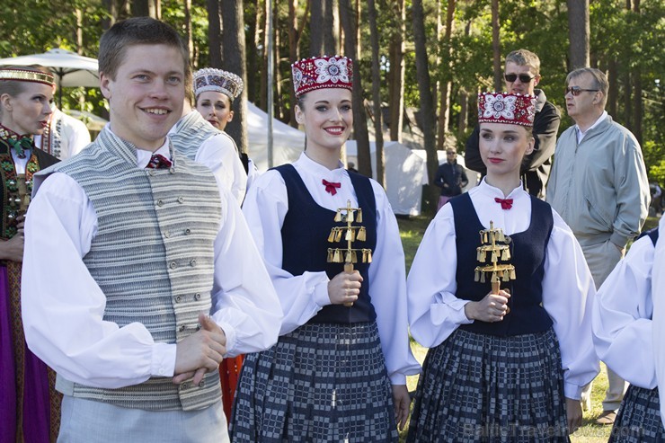 Ziemeļu un Baltijas valstu kori pieskandina Mežaparku 152830