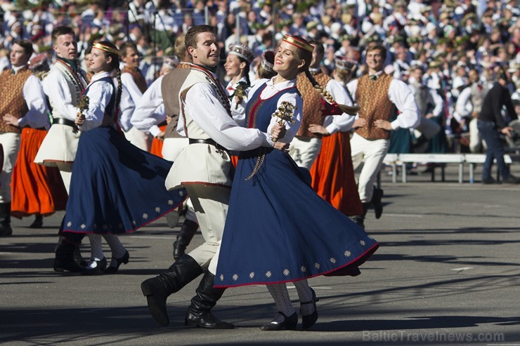 Ziemeļu un Baltijas valstu kori pieskandina Mežaparku 152836
