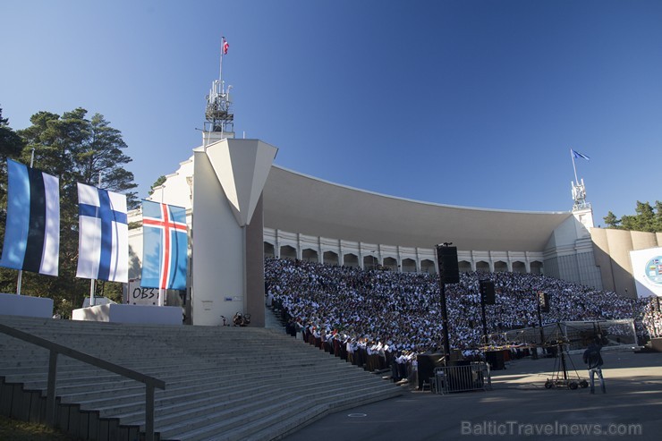 Ziemeļu un Baltijas valstu kori pieskandina Mežaparku 152841
