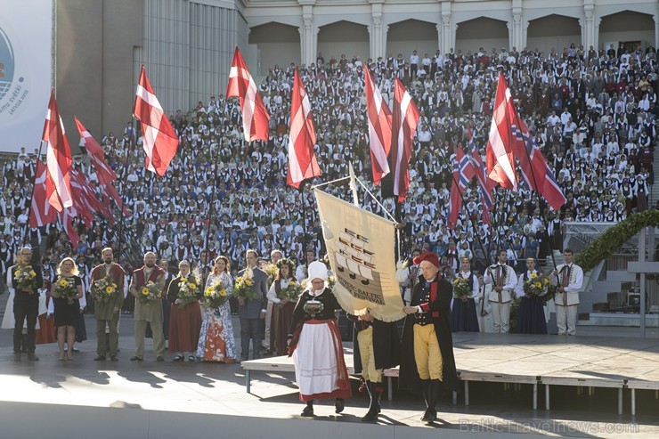 Ziemeļu un Baltijas valstu kori pieskandina Mežaparku 152853