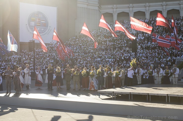 Ziemeļu un Baltijas valstu kori pieskandina Mežaparku 152856
