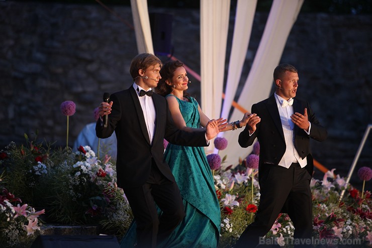 Pirmais Operetes festivāls veiksmīgi sapulcējis pilnus skatītāju solus un tas nepaliek bez atzinīgām apmeklētāju ovācijām. Pirmais Operetes festivāls veiksmīgi sapulcējis pilnus skatītāju solus un tas nepaliek bez atzinīgām apmeklētāju ovācijām. 156061