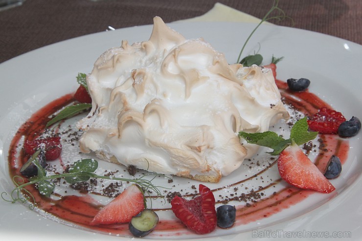 Travelnews.lv redakcija iepzīst Jūrmalas jauno viesnīcu «Kurshi Hotel & Spa» 157300