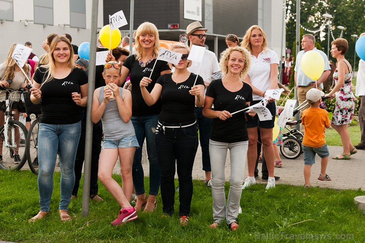 Ar krāšņu svētku gājienu sākas Valmieras svētki 157583
