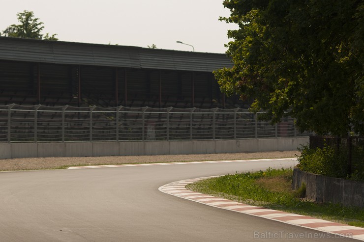 Jau šajā nedēļas nogalē autosportistiem un skatītājiem būs iespēja pilnvērtīgi novērtēt uzlabojumus, kas veikti rekonstruētajā Biķernieku trasē Jau šajā nedēļas nogalē autosportistiem un skatītājiem būs iespēja pilnvērtīgi novērtēt uzlabojumus, kas veikti rekonstruētajā Biķernieku trasē 158027