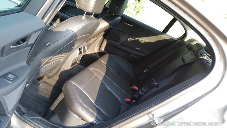 Travelnews.lv redakcija ceļo ar jauno Jaguar XE uz Vidzemi un Latgali, lai izbaudītu britu automobiļa šarmu Latvijas ceļos Travelnews.lv redakcija ceļo ar jauno Jaguar XE uz Vidzemi un Latgali, lai izbaudītu britu automobiļa šarmu Latvijas ceļos 158488