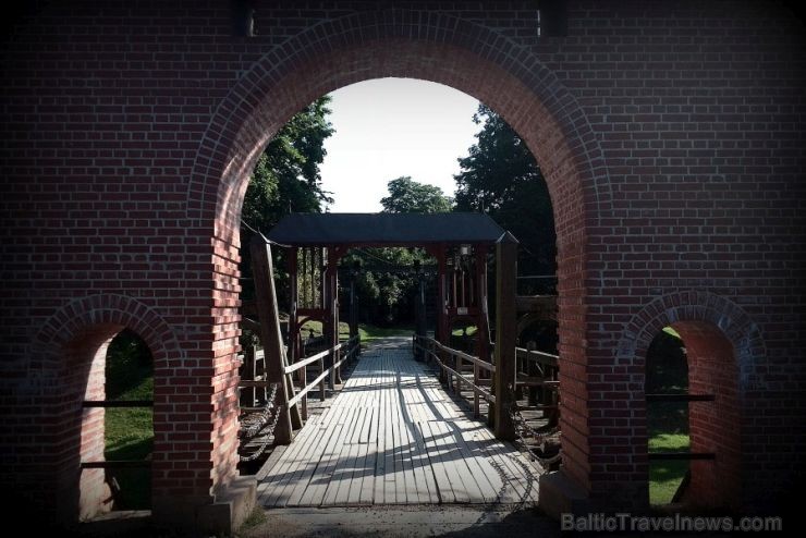 Biržos atrodas arī kunigaita Kristupa Radvila pils ar savdabīgo koka aizsardzības tiltu
Vairāk info Travel RSP Biržos atrodas arī kunigaita Kristupa Radvila pils ar savdabīgo koka aizsardzības tiltu
Vairāk info Travel RSP 159664