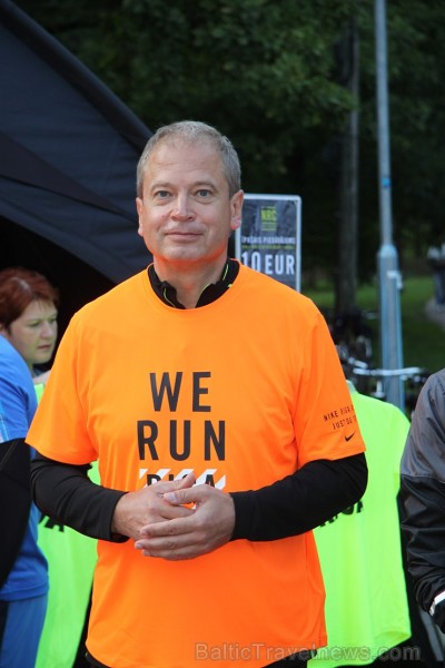 «Nike Riga Run» treniņi pulcē Mežaparkā simtiem sportisku ļaužu, jo 13.09.2015 (svētdien) entuziasti un profesionāļi sacentīsies lielākajā rudens sta «Nike Riga Run» treniņi pulcē Mežaparkā simtiem sportisku ļaužu, jo 13.09.2015 (svētdien) entuziasti un profesionāļi sacentīsies lielākajā rudens sta 159846
