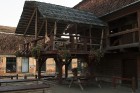 «STENDER’S bārs – klubs» izvietojies vēsturiskā ēkā ar zemākajām durvju stenderēm Kuldīgā 2