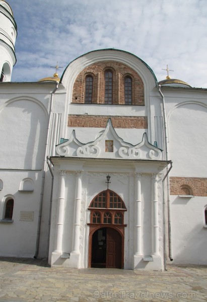 Spasa-Preobraženskas katedrāle Čerņigovā (Kijevas Krievzeme, 11.g.s.) ir viena no vecākajām celtnēm Ukrainā. Vairāk informācijas - www.chernigiv-rada. Spasa-Preobraženskas katedrāle Čerņigovā (Kijevas Krievzeme, 11.g.s.) ir viena no vecākajām celtnēm Ukrainā. Vairāk informācijas - www.chernigiv-rada. 161266