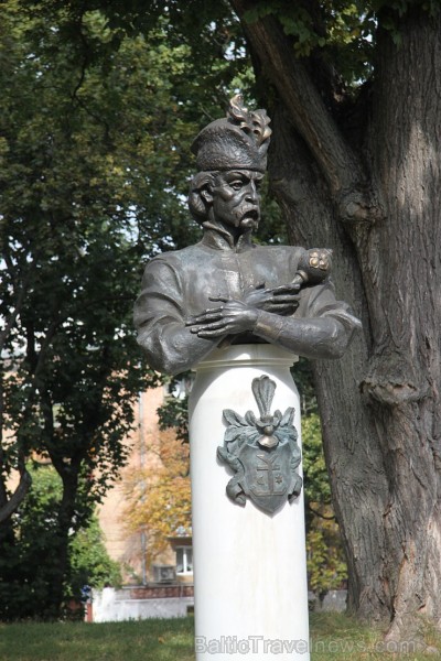Cara Pētera I (1672-1725) valdīšanas sākumā Austrumukrainas hetmans Ivans Mazepa (1639-1709) bija viens no tuvākajiem Pētera līdzgaitniekiem un uzticī Cara Pētera I (1672-1725) valdīšanas sākumā Austrumukrainas hetmans Ivans Mazepa (1639-1709) bija viens no tuvākajiem Pētera līdzgaitniekiem un uzticī 161275