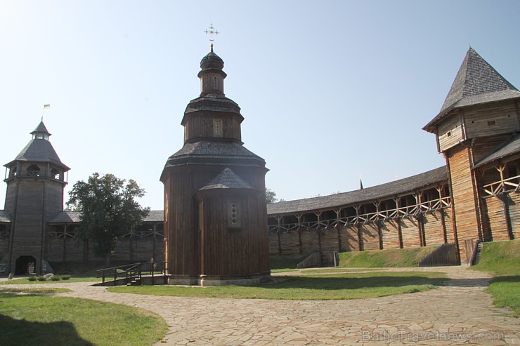 2008. gadā rekonstruētais Baturinas cietoksnis (18. gadsimta sākums). Vairāk informācijas - www.baturin-capital.gov.ua 2008. gadā rekonstruētais Baturinas cietoksnis (18. gadsimta sākums). Vairāk informācijas - www.baturin-capital.gov.ua 161389