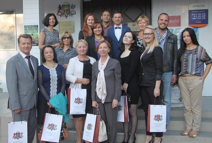 Latvijas Republikas goda konsulāts Čerņigovas apgabalā. Vairāk informācijas - www.chernigiv-rada.gov.ua 161584