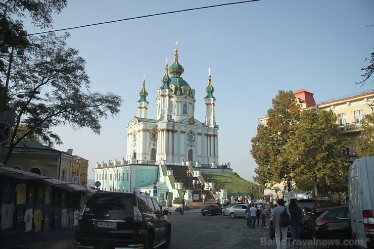 No Svētā Andreja katedrāles (1748—1767) paveras tāls un plašs skatiens uz Kijevu. Vairāk informācijas - www.kyivcity.travel No Svētā Andreja katedrāles (1748—1767) paveras tāls un plašs skatiens uz Kijevu. Vairāk informācijas - www.kyivcity.travel 162627