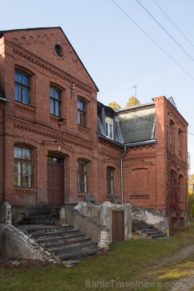 Katvaru muiža un tās apbūve ir valsts nozīmes arhitektūras piemineklis 163308