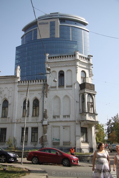 Kijeva piedāvā bagātīgu vēsturiskās un modernās arhitektūras mozaīku. Vairāk informācijas - www.kyivcity.travel Kijeva piedāvā bagātīgu vēsturiskās un modernās arhitektūras mozaīku. Vairāk informācijas - www.kyivcity.travel 163457