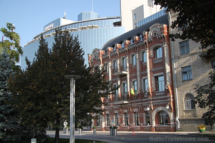 Kijeva piedāvā bagātīgu vēsturiskās un modernās arhitektūras mozaīku. Vairāk informācijas - www.kyivcity.travel Kijeva piedāvā bagātīgu vēsturiskās un modernās arhitektūras mozaīku. Vairāk informācijas - www.kyivcity.travel 163470