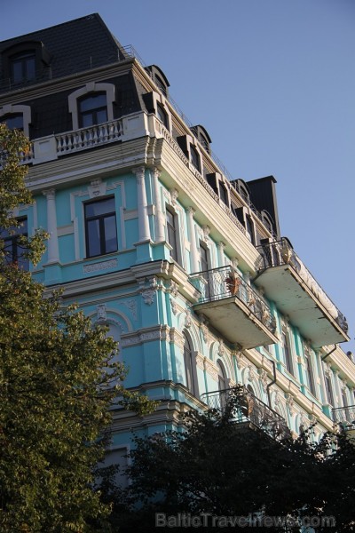 Kijeva piedāvā bagātīgu vēsturiskās un modernās arhitektūras mozaīku. Vairāk informācijas - www.kyivcity.travel Kijeva piedāvā bagātīgu vēsturiskās un modernās arhitektūras mozaīku. Vairāk informācijas - www.kyivcity.travel 163474