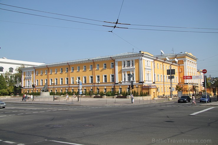 Kijeva piedāvā bagātīgu vēsturiskās un modernās arhitektūras mozaīku. Vairāk informācijas - www.kyivcity.travel Kijeva piedāvā bagātīgu vēsturiskās un modernās arhitektūras mozaīku. Vairāk informācijas - www.kyivcity.travel 163476
